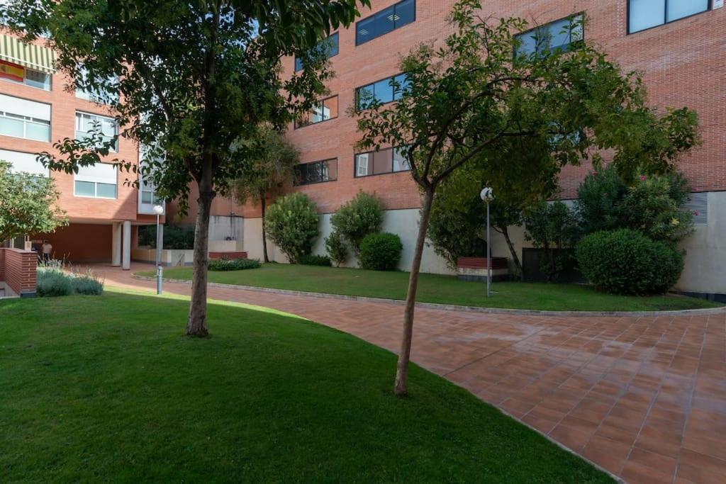 Vivienda Con Zona De Trabajo, Piscina Y Parking Apartment Madrid Exterior photo